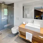 Kuehberg Szálloda 4*