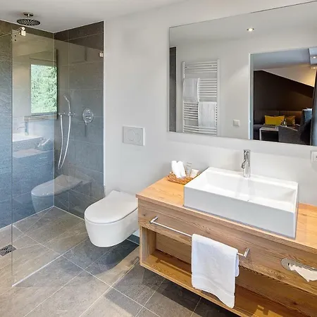 Kuehberg Hotel 4*